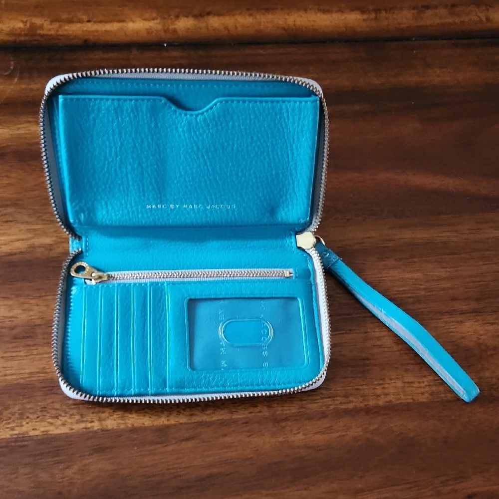 Marc By Marc Jacobs Zip Around Leather Phone Wallet